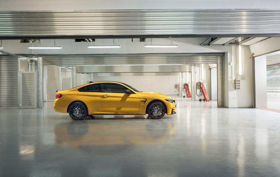  BMW M4 Coupe Competition 2017 года  (RU) (фото 5 из 15)